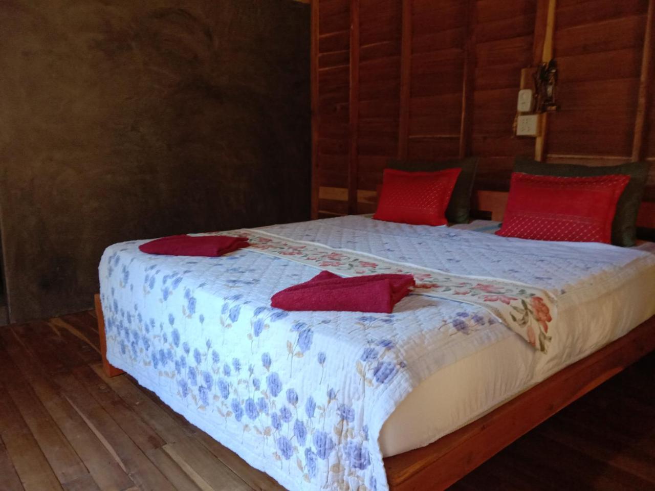 Mada Lanta Mai Keaw Hotel เกาะลันตา ภายนอก รูปภาพ